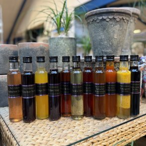 Dressing og sirup fra Puk's Delikatesser