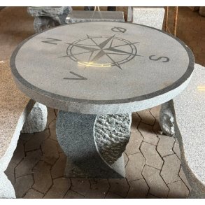 Cafebord med kompasmotiv