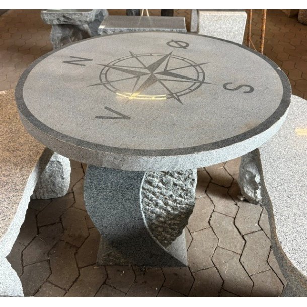 Cafebord med kompasmotiv