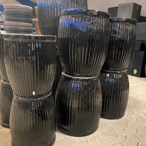 Krukke, blank sort med riller