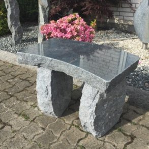 Granit borde og bænke